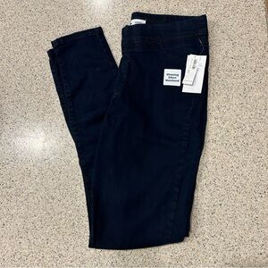 🎃 Women's Slimming Blue Jeans by Old Navy